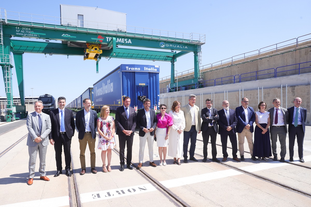 Puesta en marcha de la autopista marítimo-ferroviaria en el Puerto de Valencia